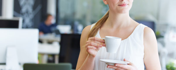 boire du café au travail